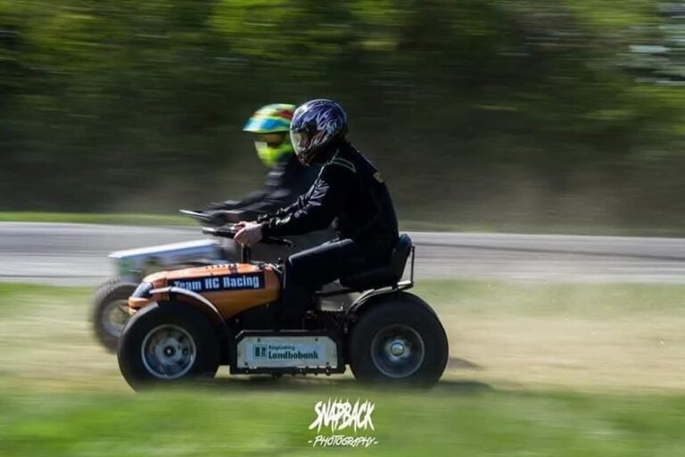 1f964173-4c7e-479b-a653-8a88ea2b70b7